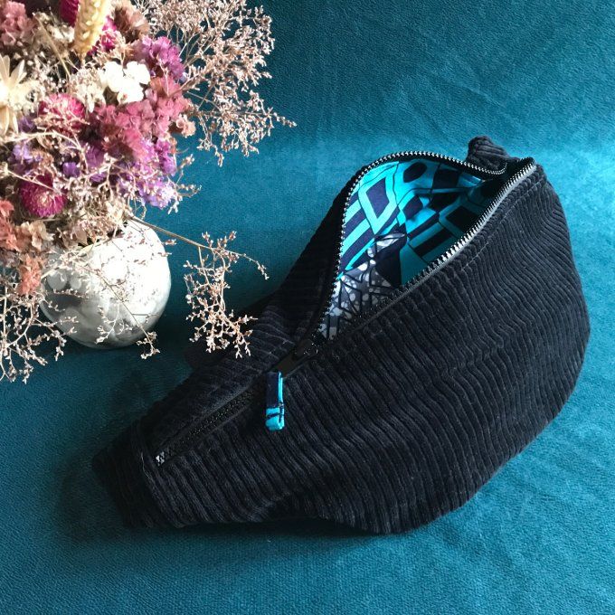 Black velvet "Blue Wax"